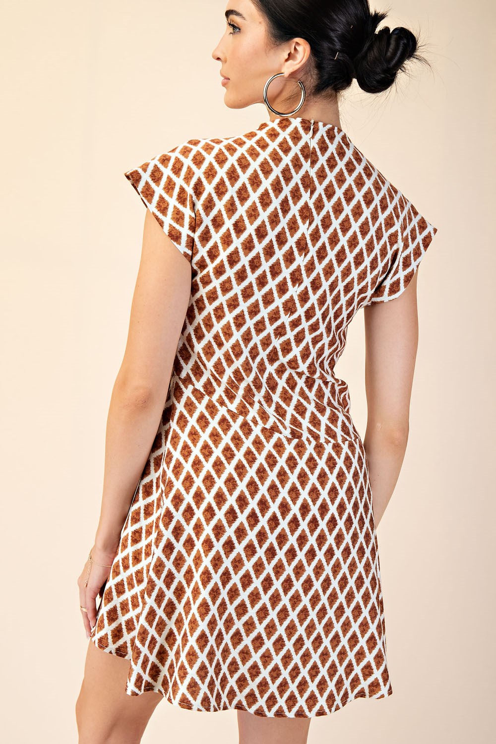 Diamond Days Mini – Brown Ruched Short Dress