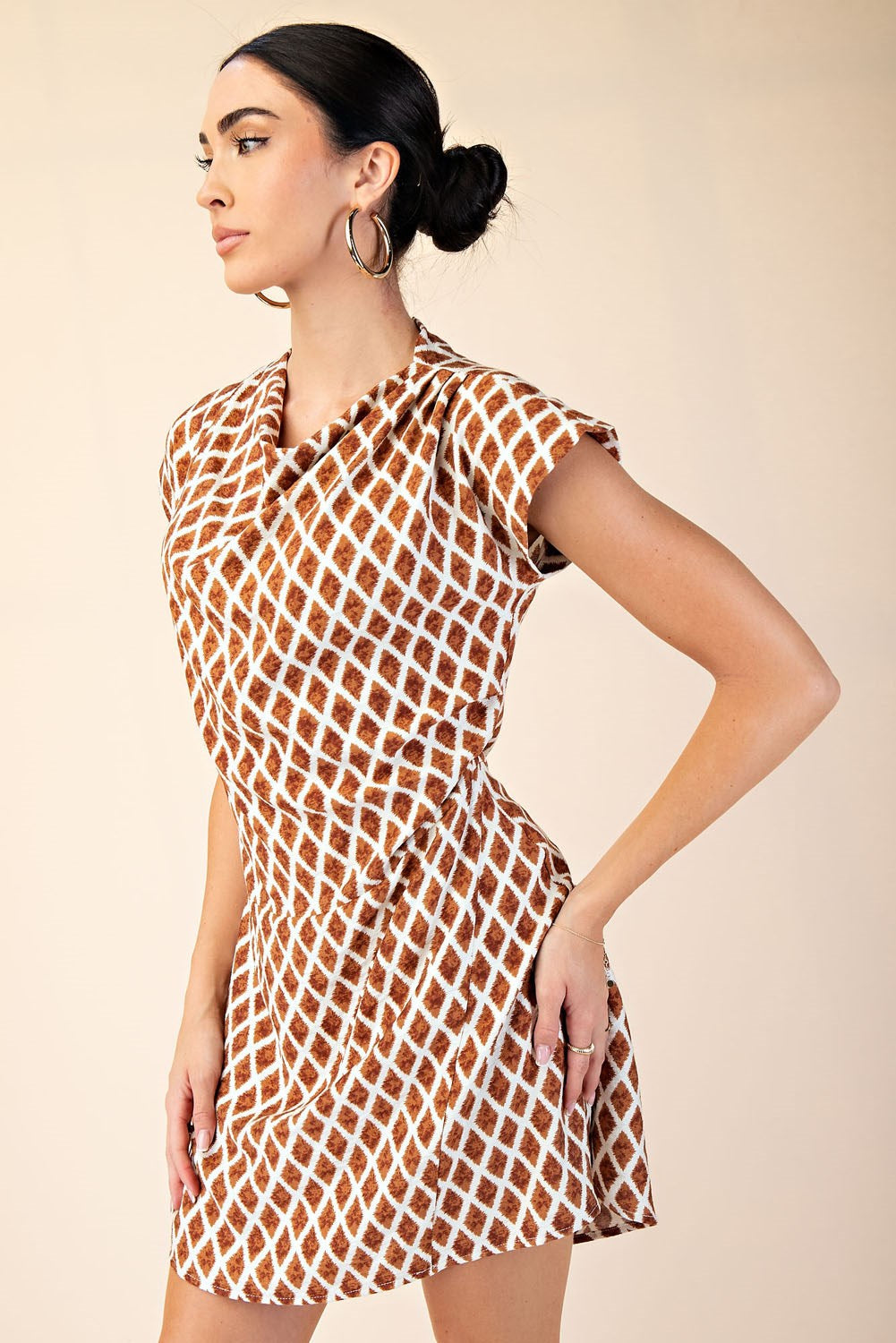 Diamond Days Mini – Brown Ruched Short Dress