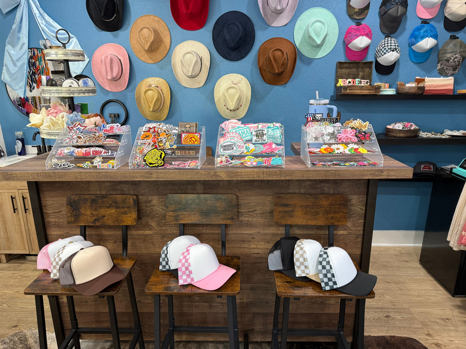 Hat Bar