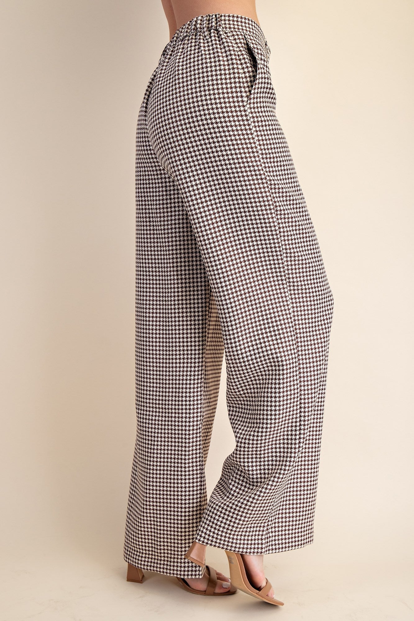 Brown Houndstooth Two-Piece Set – Sleeveless Top & Wide Leg Pants