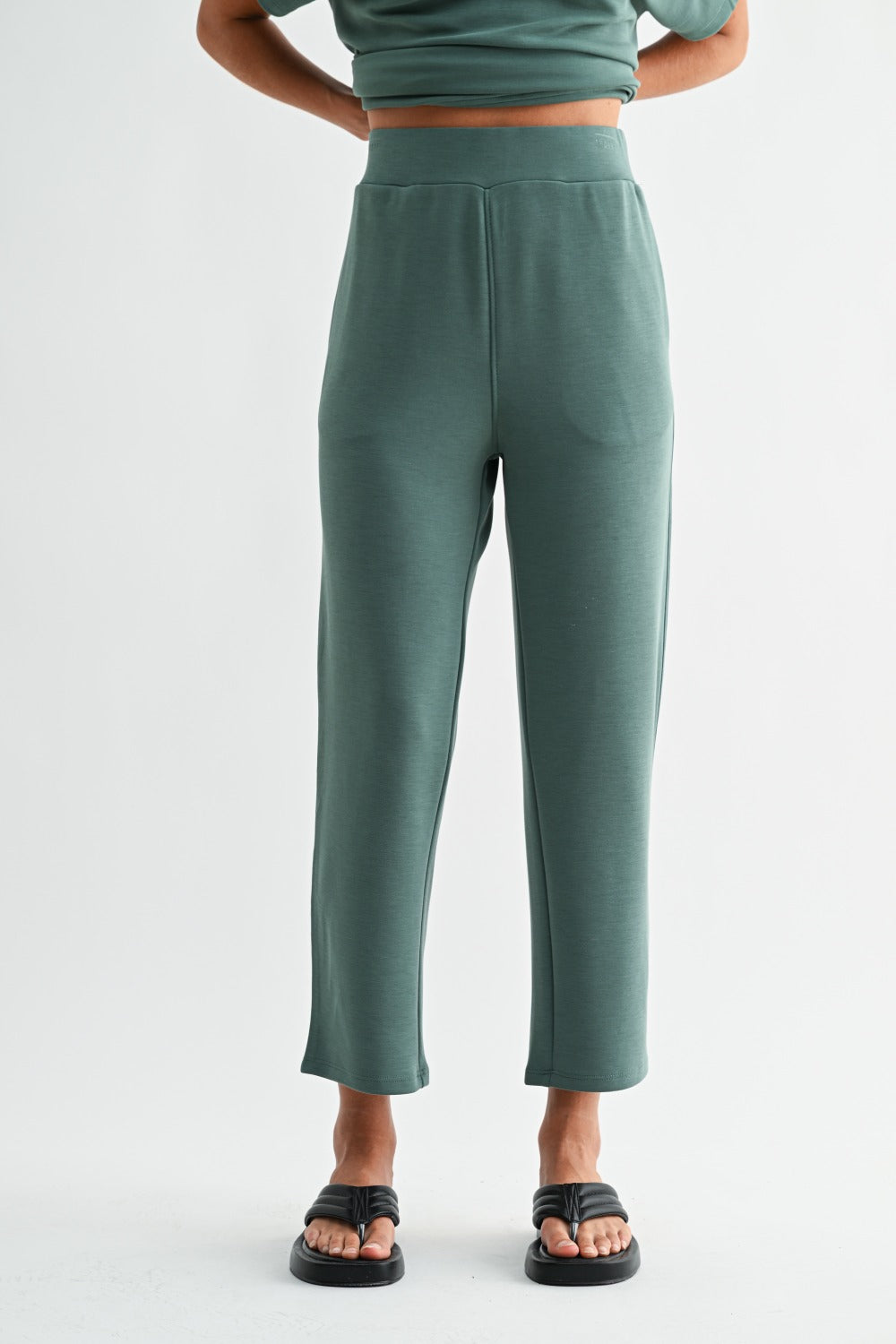 Laguna Luxe Set – Silky Pine | Two-Piece Lounge Set