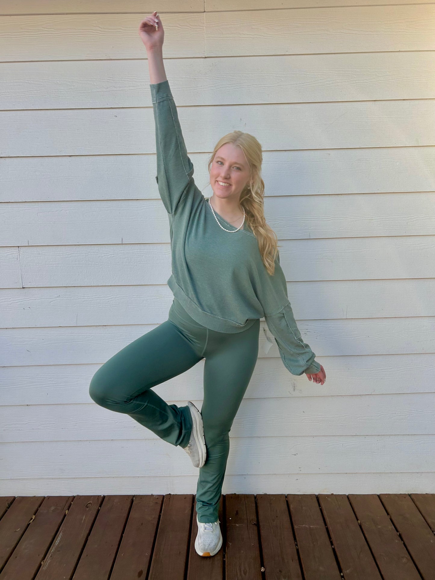 Laguna Waffle Knit Pullover – Silky Pine