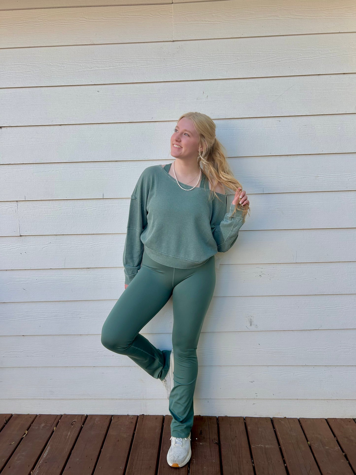 Laguna Waffle Knit Pullover – Silky Pine