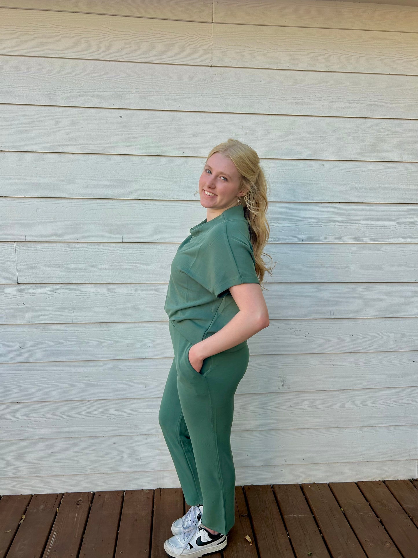 Laguna Luxe Set – Silky Pine | Two-Piece Lounge Set